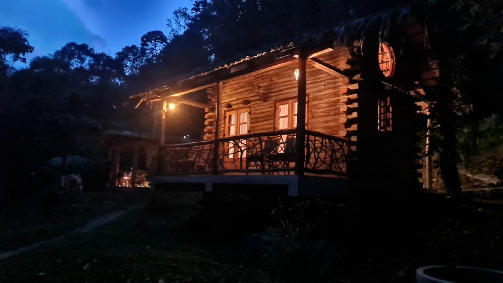 Aya Natural Udumbanshola Buitenkant foto